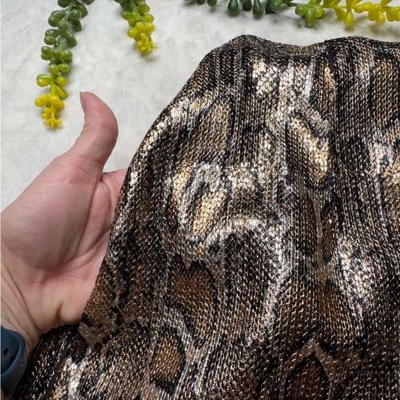 Socialite Faux Python Snake Print Metallic High Waist Shorts Gold Black XS - Picture 5 of 12